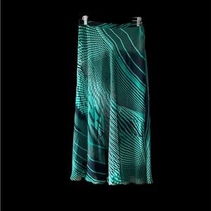 Green and black patterned long skirt